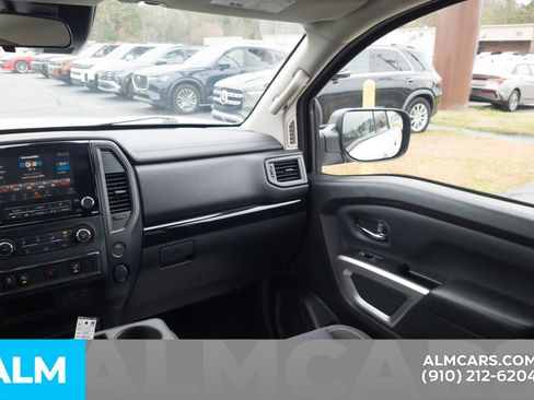 Used 2023 Nissan Titan SV image 19