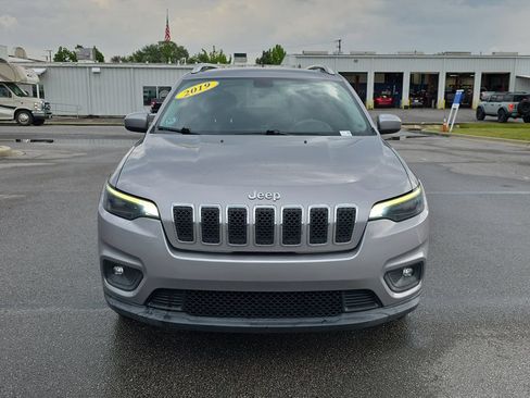 Used 2019 Jeep Cherokee Latitude w/ Popular Appearance Group FWD image 10