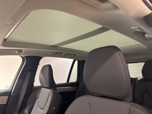 New 2026 Volvo XC90 B6 Plus w/ Protection Package Premier image 16