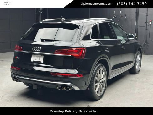 Used 2022 Audi SQ5 Premium Plus w/ Premium Plus Package image 7