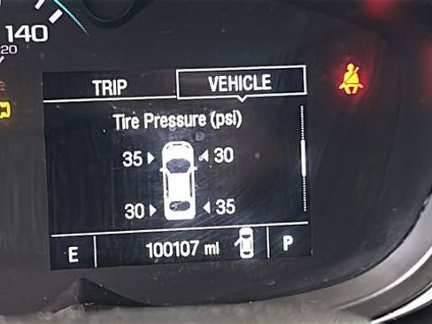 Used 2017 Chevrolet Trax LT w/ LT Convenience Package FWD image 19