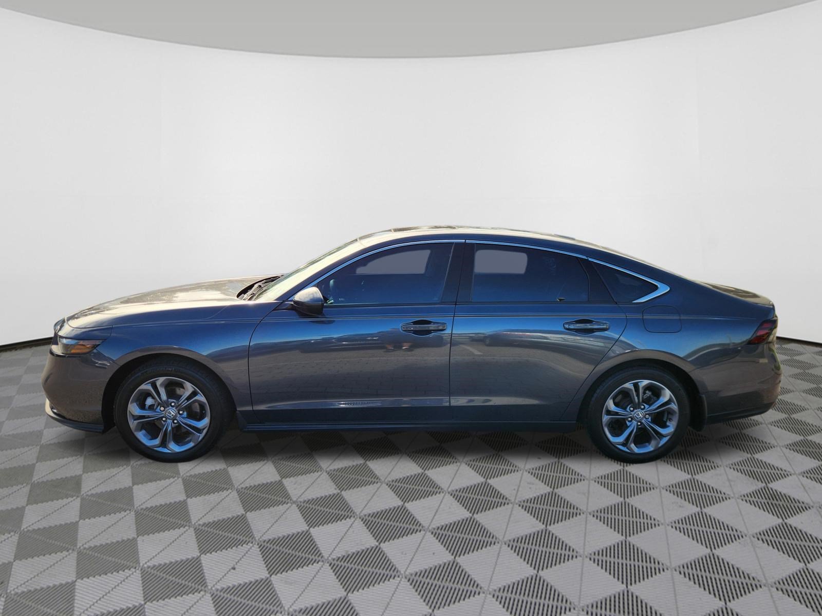 Used 2024 Honda Accord EX image 5