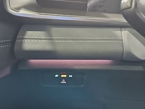 New 2026 Volkswagen Tiguan SE R-Line AWD/4WD image 35