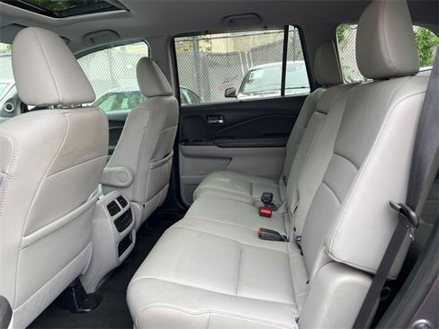 Used 2019 Honda Pilot EX-L image 18