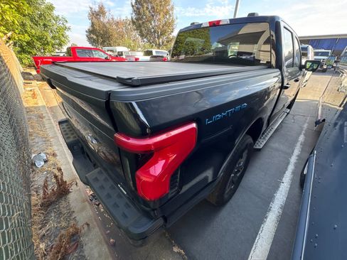 Used 2025 Ford F150 Lightning Flash AWD/4WD image 4
