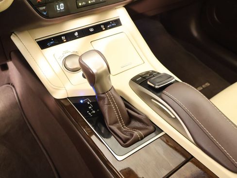 Used 2017 Lexus ES 350 w/ Luxury Package FWD image 9