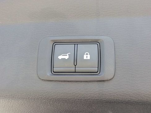 Used 2025 Mitsubishi Outlander SE FWD image 13