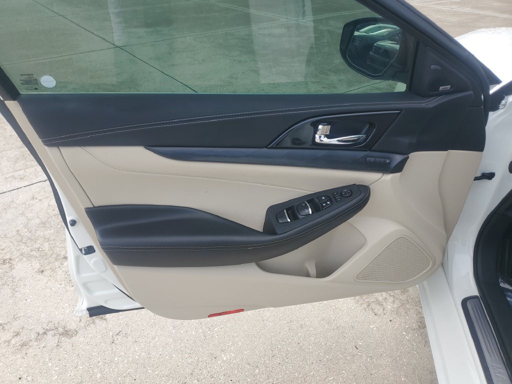 Used 2020 Nissan Maxima Platinum w/ Illumination Package FWD image 27