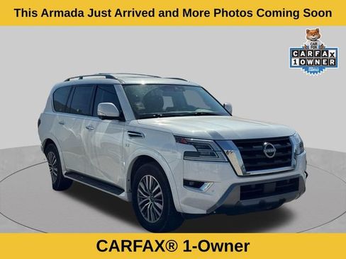 Used 2022 Nissan Armada SL w/ Captain's Chairs Package AWD/4WD image 3