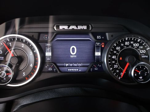 Used 2022 RAM 3500 Laramie AWD/4WD image 4