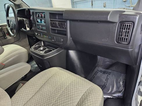 Used 2020 Chevrolet Express 3500 LT w/ LT Preferred Equipment Group image 36