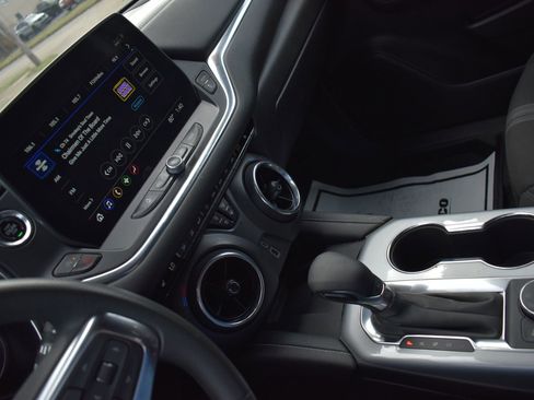 Used 2024 Chevrolet Blazer LT w/ Convenience Package image 25