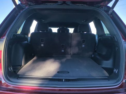 New 2025 Jeep Grand Cherokee Laredo w/ Luxury Tech Group I RWD image 34