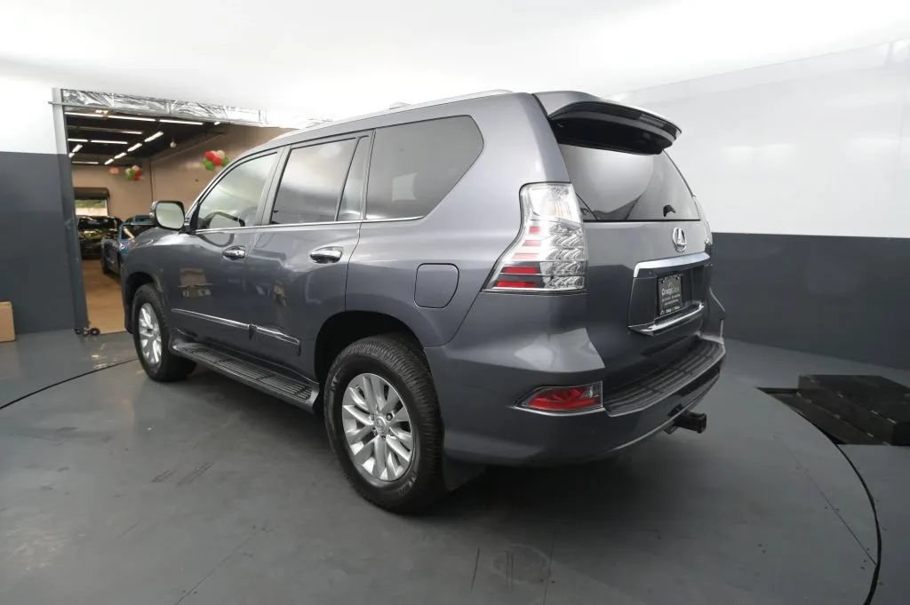 Used 2018 Lexus GX 460 Premium w/ Premium Package AWD/4WD image 3