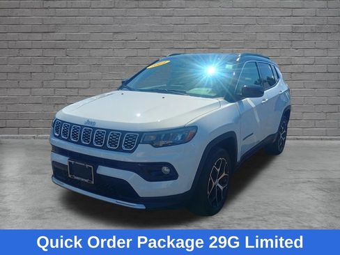 Used 2024 Jeep Compass Limited AWD/4WD image 3