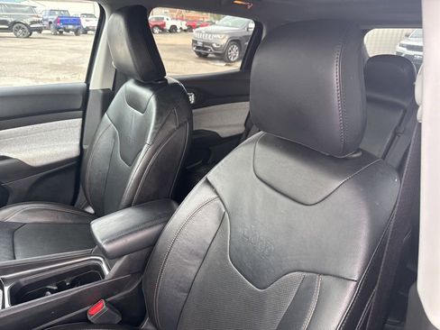 Certified 2022 Jeep Compass Latitude w/ Sun and Sound Group image 9