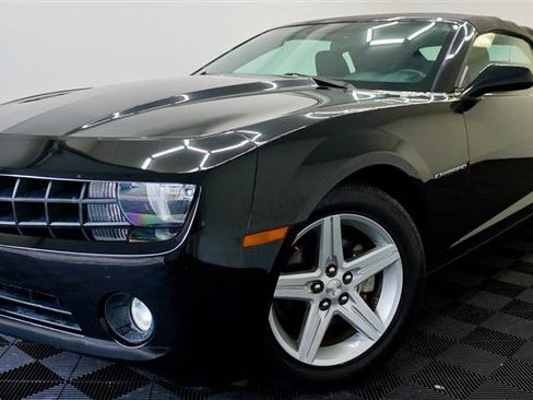 Used 2011 Chevrolet Camaro LT RWD image 28