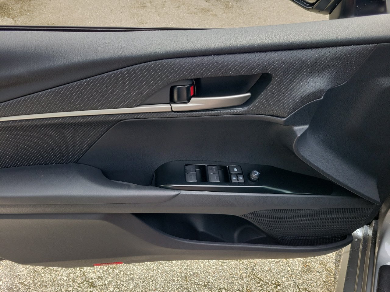 Used 2026 Toyota Camry SE FWD image 14