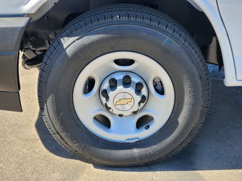 New 2025 Chevrolet Express 2500 w/ Driver Convenience Package image 9