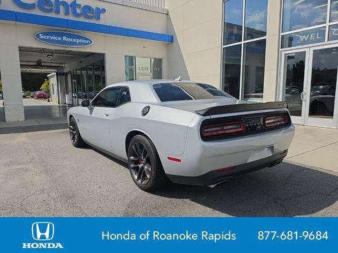 Used 2021 Dodge Challenger R/T Scat Pack RWD image 3