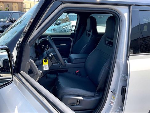 New 2026 Land Rover Defender 110 OCTA AWD/4WD image 16
