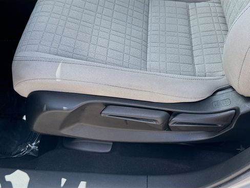 Certified 2023 Honda HR-V LX image 17