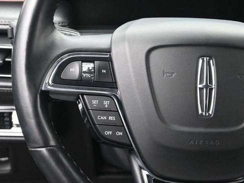 Used 2023 Lincoln Nautilus Reserve AWD/4WD image 26