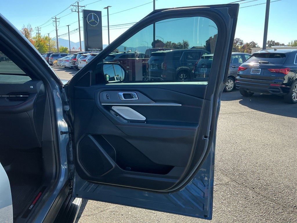 Used 2025 Ford Explorer ST w/ Sun And Sound Package AWD/4WD image 25