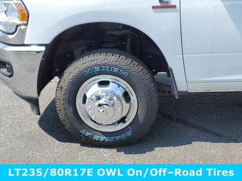 New 2024 RAM 3500 Tradesman w/ Chrome Appearance Group image 8