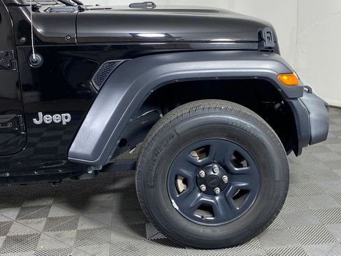 Used 2019 Jeep Wrangler Sport image 11