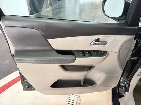 Used 2015 Honda Odyssey EX-L image 24