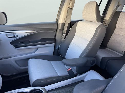 Used 2017 Honda Ridgeline RTS image 13