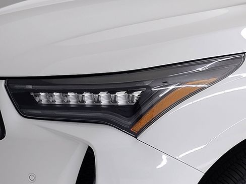 Used 2022 Acura RDX w/A-Spec Advance Package image 9