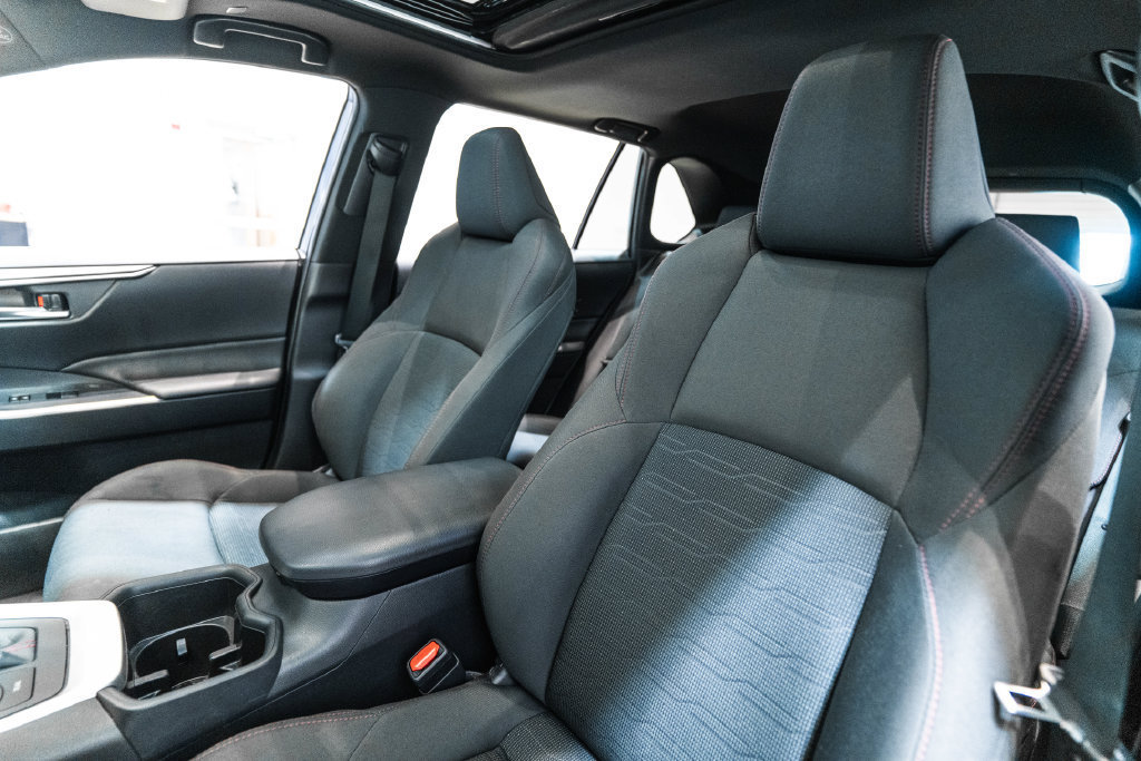 Used 2023 Toyota RAV4 SE w/ Weather & Moonroof Package AWD/4WD image 6
