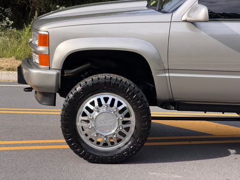 Used 1999 Chevrolet Silverado 3500 4x4 Crew Cab w/ Preferred Equipment Group 3 image 7