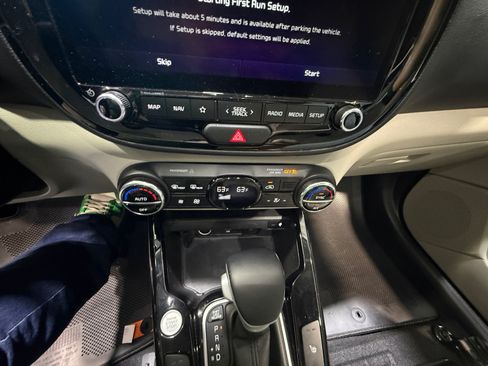 Used 2023 Kia Soul EX FWD image 31