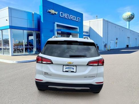 Used 2022 Chevrolet Equinox Premier AWD/4WD image 4
