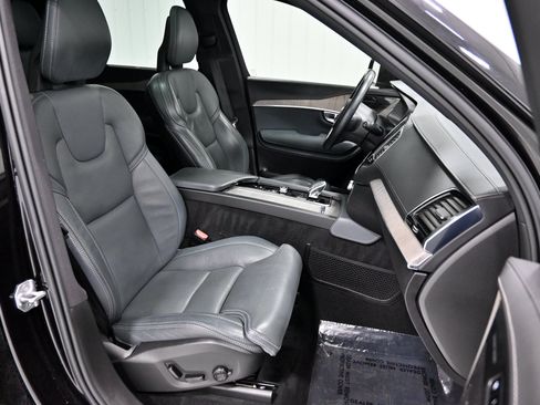 Used 2021 Volvo XC90 T8 Inscription w/ Advanced Package AWD/4WD image 29