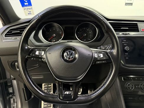 Used 2021 Volkswagen Tiguan SE R-Line FWD image 19