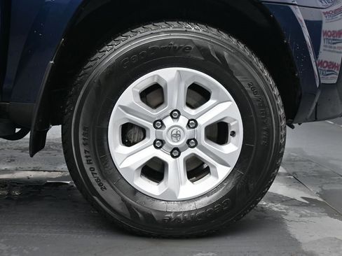 Used 2022 Toyota 4Runner SR5 Premium w/ Moonroof Package image 11