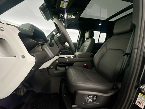New 2026 Land Rover Defender 130 X-Dynamic SE AWD/4WD image 20