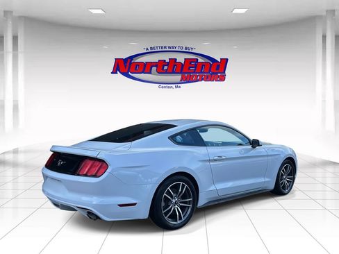 Used 2017 Ford Mustang Coupe image 3
