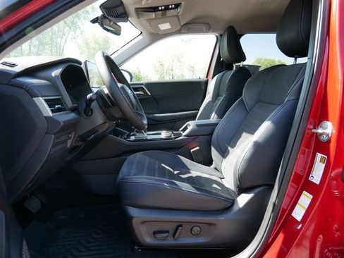 Used 2025 Mitsubishi Outlander SE AWD/4WD image 14
