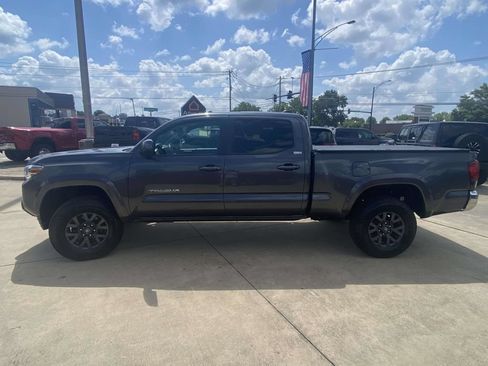 Used 2023 Toyota Tacoma SR5 RWD image 39