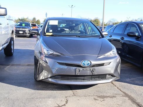 Used 2017 Toyota Prius Four Touring image 7