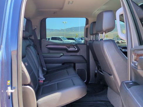 Used 2023 GMC Sierra 1500 SLT w/ SLT Premium Package AWD/4WD image 28