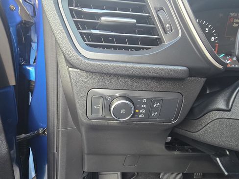 Used 2022 Ford Escape SEL image 19