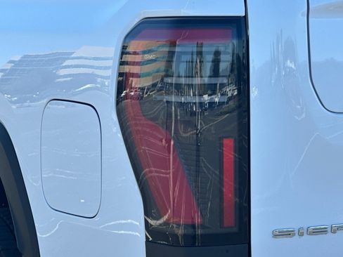 Used 2026 GMC Sierra EV Elevation AWD/4WD image 44