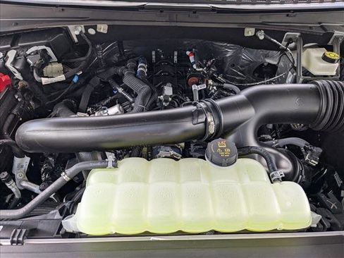 New 2025 Lincoln Navigator Reserve image 16