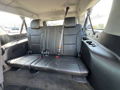 Used 2016 Chevrolet Suburban LTZ image 24
